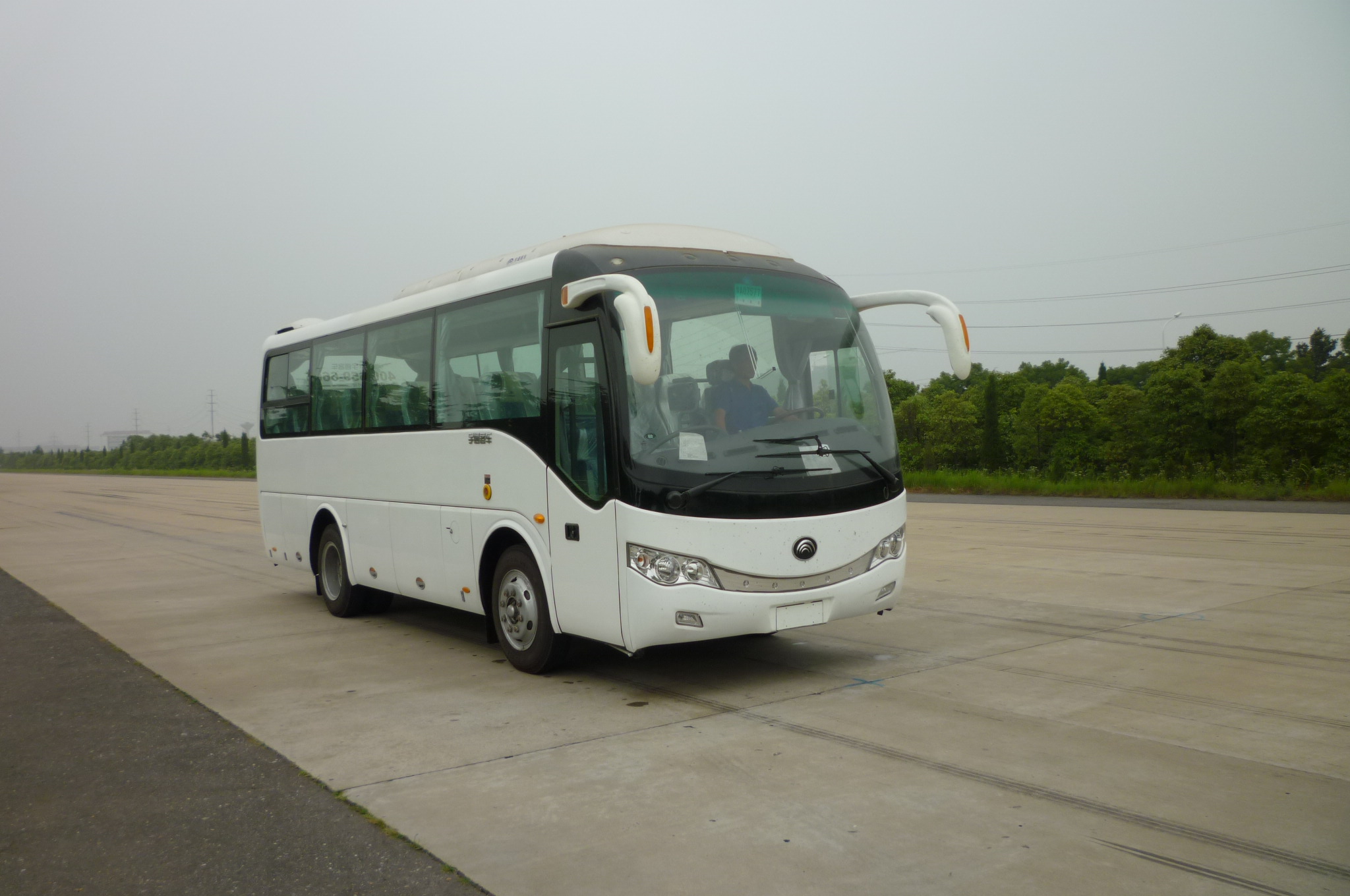 ZK6809HC9客车燃油公告图片2