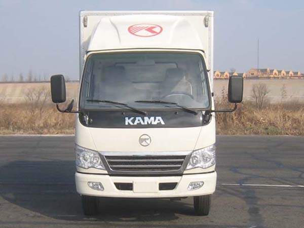 KMC5040XXYQ28D4厢式运输车燃油公告图片1