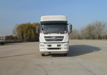 ZZ5313XXYN466GD1厢式运输车燃油公告图片1