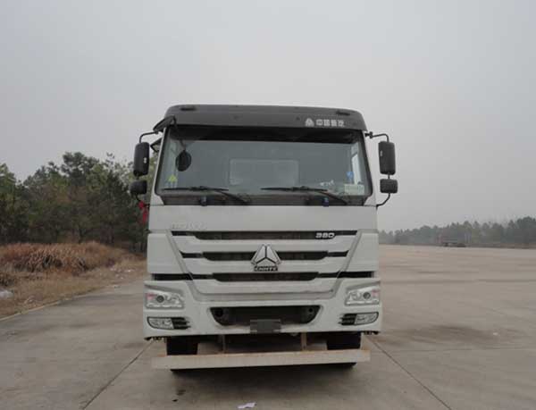 XT5310GJBZZ38G5混凝土搅拌运输车燃油公告图片1