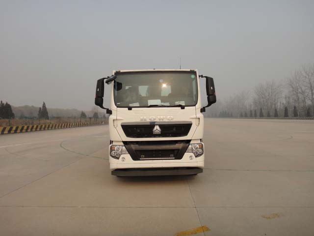 ZZ5257JSQM584GD1B随车起重运输车燃油公告图片1