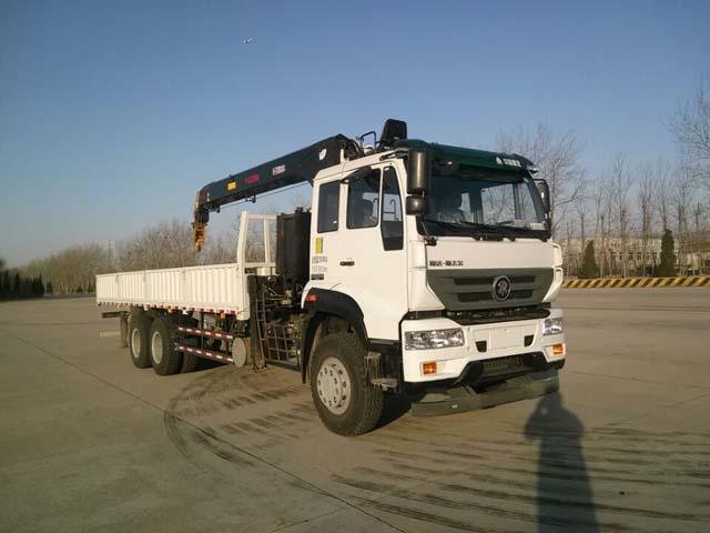 ZZ5251JSQM574GD1H随车起重运输车燃油公告图片2