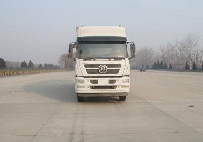 ZZ5243XXYM466GD1厢式运输车燃油公告图片1