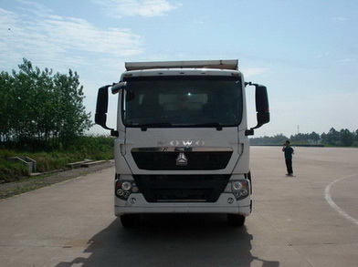 ZZ3317N356GD1自卸汽车燃油公告图片1