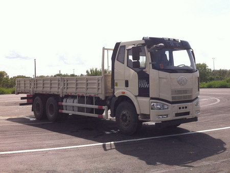 CA1250P63K1L5T1E4平头柴油载货汽车燃油公告图片2