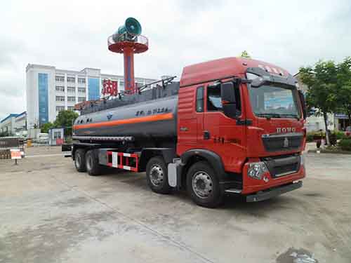 HLW5320GFWC腐蚀性物品罐式运输车燃油公告图片2