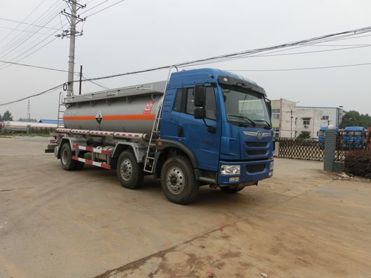 SLS5253GFWC4V腐蚀性物品罐式运输车燃油公告图片2