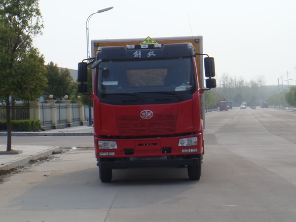 JDF5160XQYC4爆破器材运输车燃油公告图片1