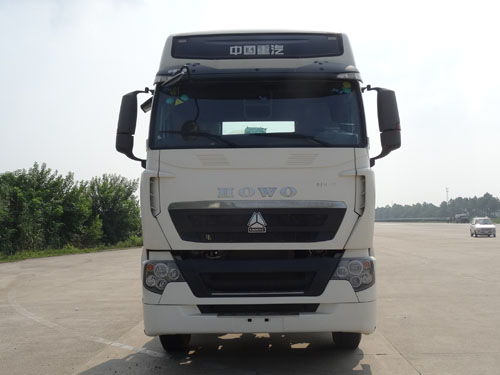 ZZ4257V324HE1B牵引汽车燃油公告图片1
