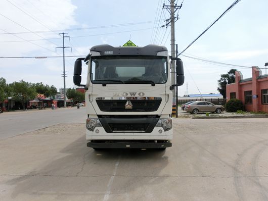 SLS5310THLZ4现场混装粒状铵油炸药车燃油公告图片1