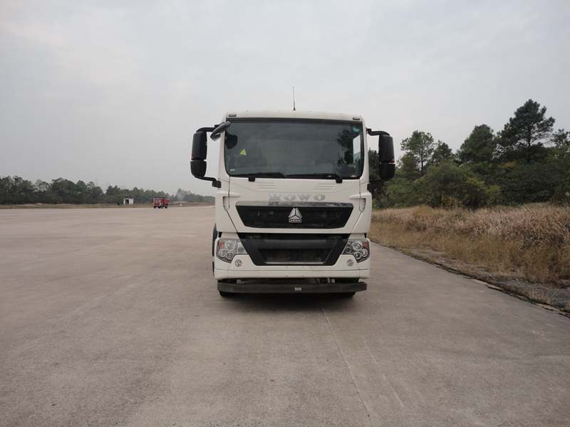 XT5250GJBT532Q混凝土搅拌运输车燃油公告图片1