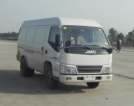 JX5043XXYM2厢式运输车燃油公告图片2