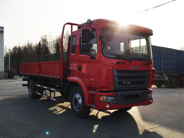 HFC1161P3K1A47S2V载货汽车燃油公告图片2
