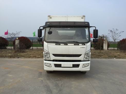 SH5042XXYZFDCWZ1厢式运输车燃油公告图片1