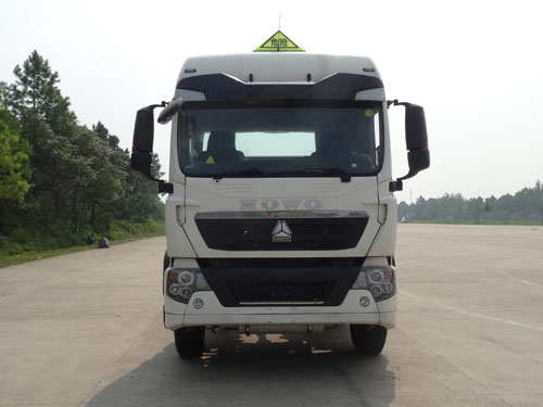 ZZ4257N324GE1W牵引汽车燃油公告图片1