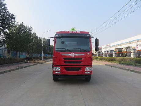 DTA5250GFWC4腐蚀性物品罐式运输车燃油公告图片1