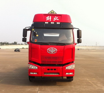 CA4250P66K2T3E4危险品运输半挂牵引车燃油公告图片1