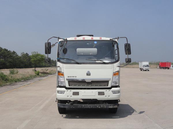 XT5160GJBZZ38G4混凝土搅拌运输车燃油公告图片1