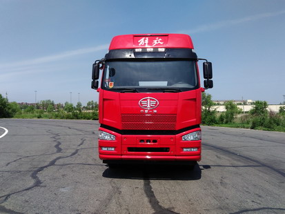 CA4250P66K25T1A1E5平头柴油半挂牵引汽车燃油公告图片1
