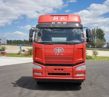 CA4250P66K24T1A1HE4平头柴油半挂牵引汽车燃油公告图片1