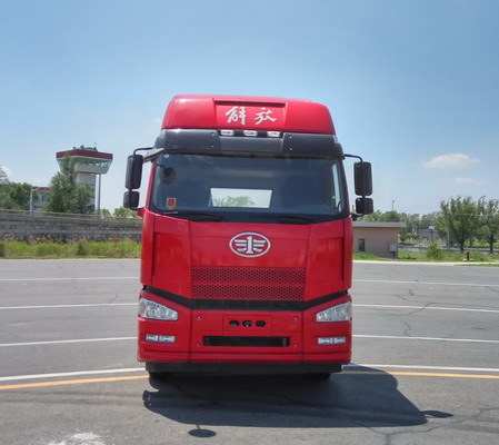 CA4180P66K24E5平头柴油半挂牵引汽车燃油公告图片1