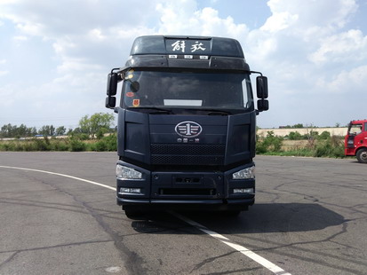 CA4250P66K25T1A1E5平头柴油半挂牵引汽车燃油公告图片1