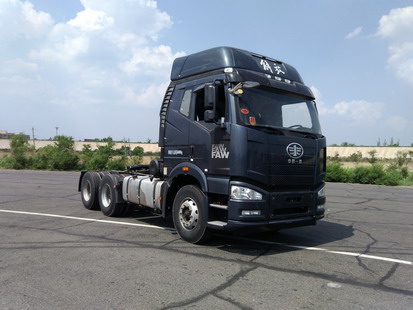 CA4250P66K25T1A1E5平头柴油半挂牵引汽车燃油公告图片2