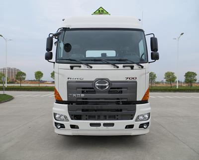 YC4250SS2PL5W危险品牵引汽车燃油公告图片1