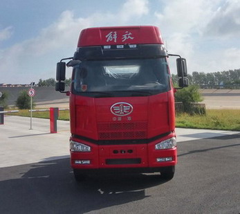 CA4180P63K2AE5平头柴油半挂牵引汽车燃油公告图片1