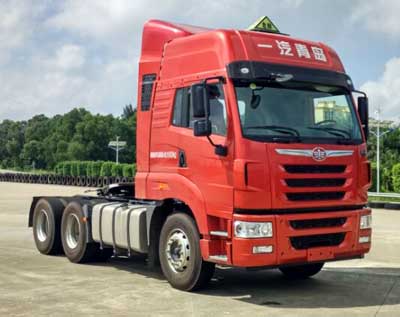 CA4255P1K2T1E5A80危险品运输半挂牵引车燃油公告图片2