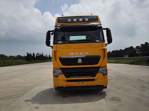 ZZ4187V361HE1牵引汽车燃油公告图片1