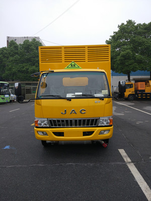 TX5092XRQ5JH易燃气体厢式运输车燃油公告图片1