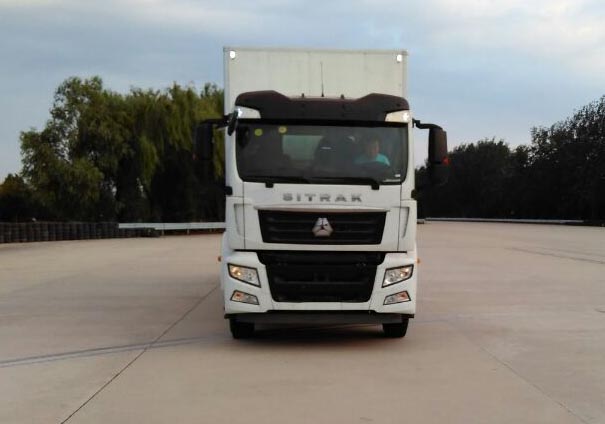 ZZ5316XLCN466GE1冷藏车燃油公告图片1