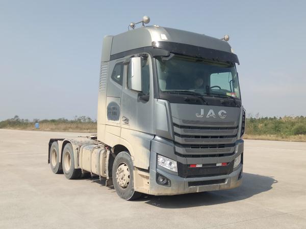 HFC4252P13K8E33S7V牵引汽车燃油公告图片2
