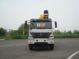 CSJ5251JSQZZ5随车起重运输车燃油公告图片1