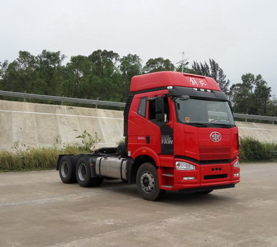 CA4250P66K24T1AE5平头柴油半挂牵引汽车燃油公告图片2