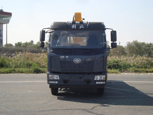 CSJ5150JSQ5随车起重运输车燃油公告图片1