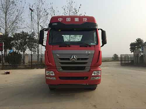 ZZ4255N3236E1牵引汽车燃油公告图片1