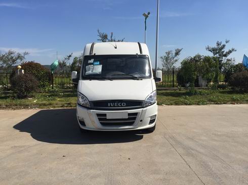 NJ5045XXYQ9D厢式运输车燃油公告图片1