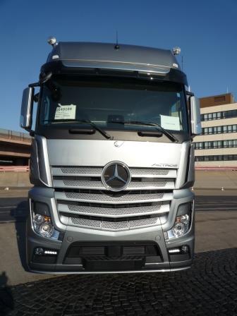 Actros 2651 6X2半挂牵引车燃油公告图片1