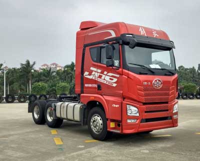 CA4250P25K2T1E5A82平头柴油牵引车燃油公告图片2
