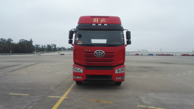 CA4250P66K24T2A1E5平头柴油半挂牵引汽车燃油公告图片1