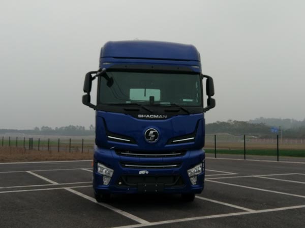 SX4250GC4牵引汽车燃油公告图片1