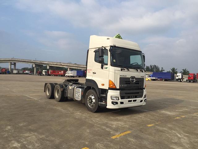 YC4250SS1EL5W危险品牵引汽车燃油公告图片2