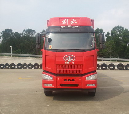 CA5310XYKP63K2L6T4E5翼开启厢式车燃油公告图片1