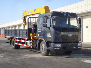 CSJ5150JSQ5随车起重运输车燃油公告图片2