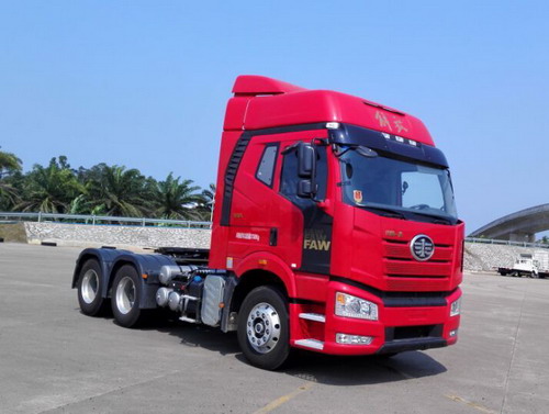 CA4250P66K24T2A1E5平头柴油半挂牵引汽车燃油公告图片2