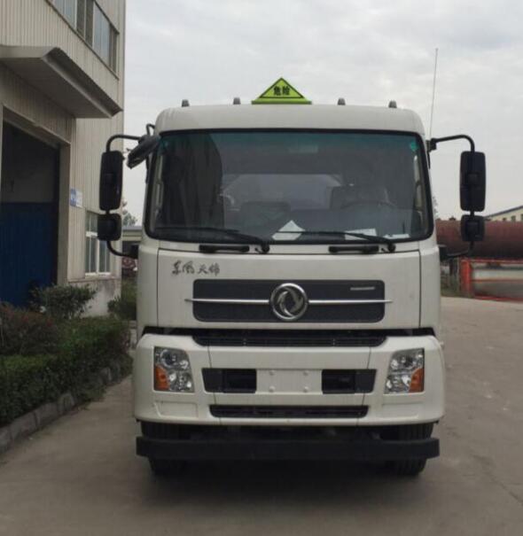 DTA5251GFWD5A腐蚀性物品罐式运输车燃油公告图片1