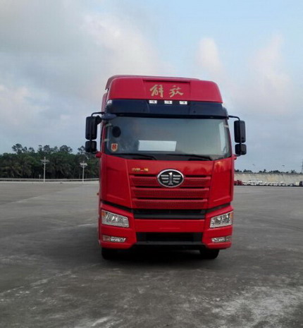 CA4250P66K24T2A1E5平头柴油半挂牵引汽车燃油公告图片1