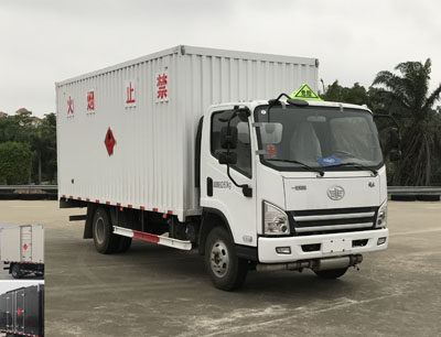 CA5085XRQP40K2L2E5A84易燃气体厢式运输车燃油公告图片2